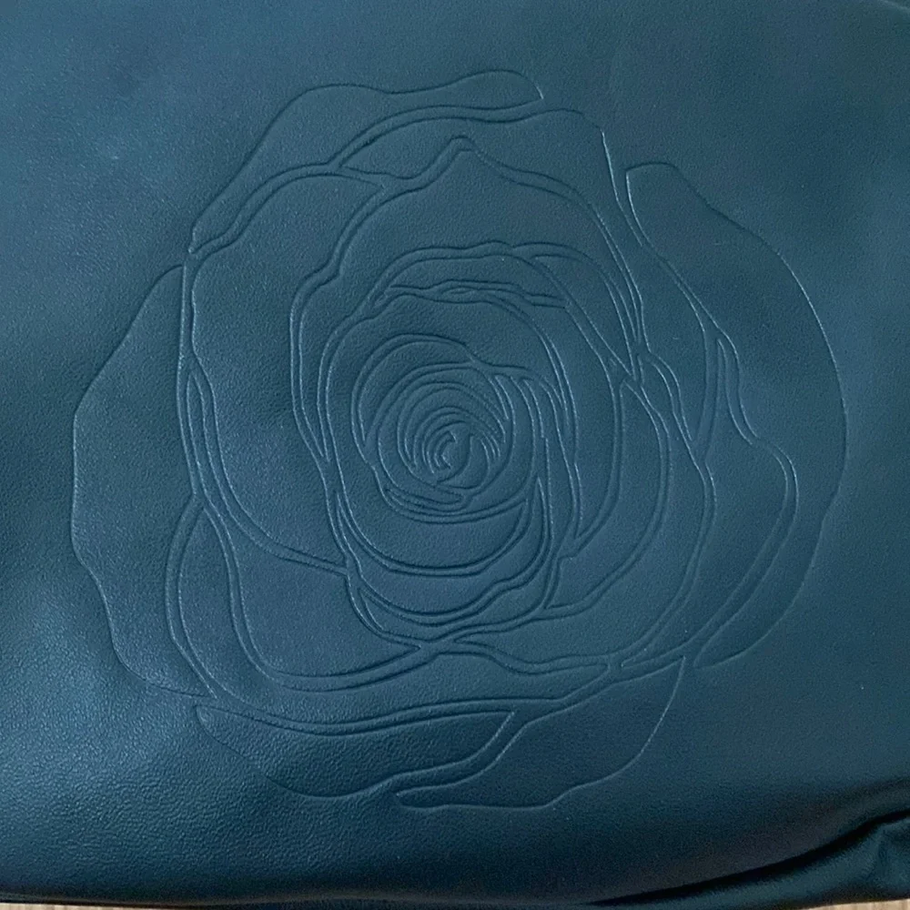 ❤️ Lancome Black and Silver Rose Detail Cosmetic Case New